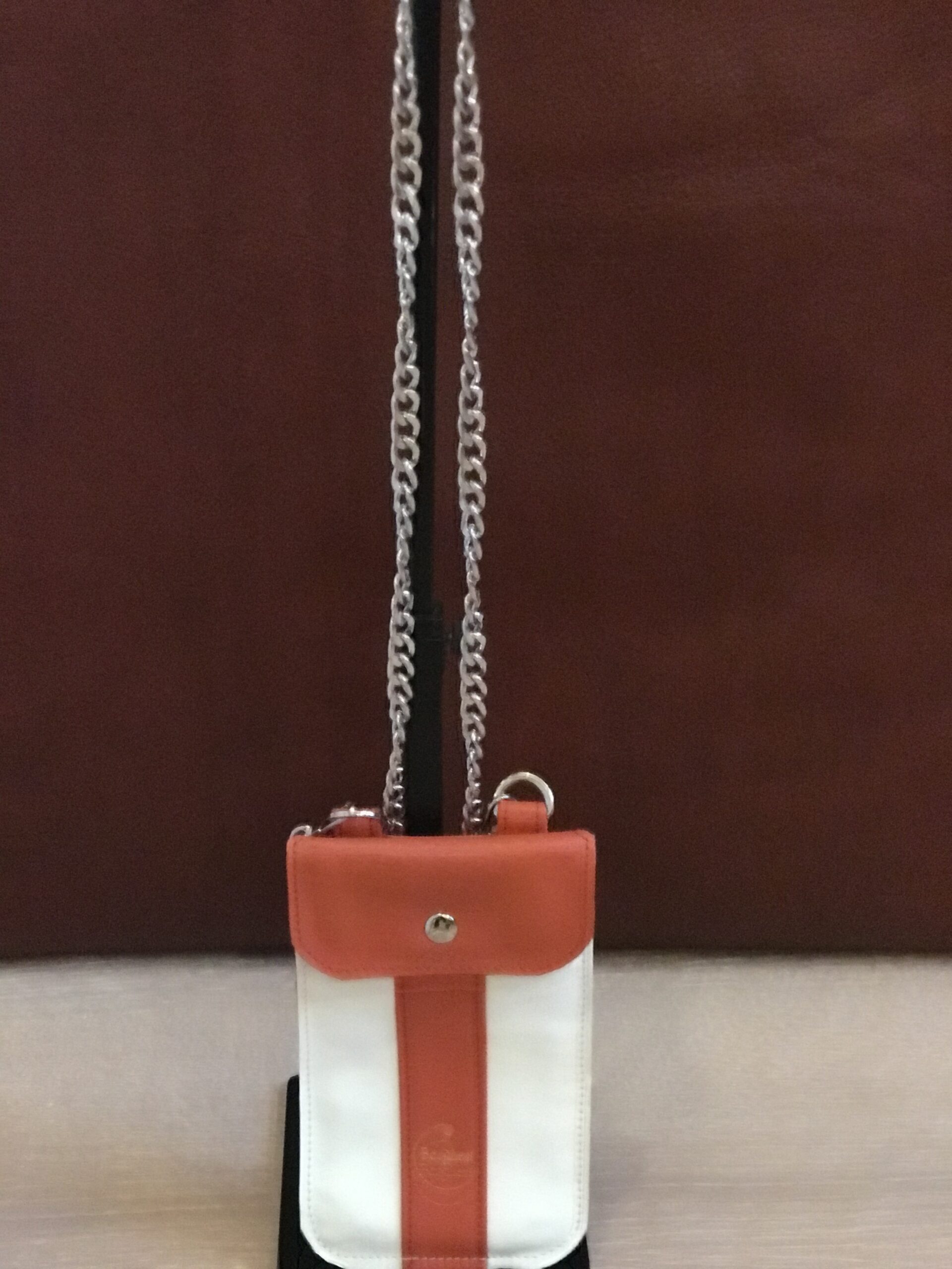 Telefoontasje met Borghesi logo van erg chique leer